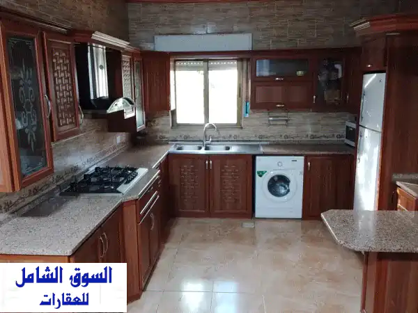 شقة للبيع فاخرة في المنارة 130م، 4 غرف، مصعد |...