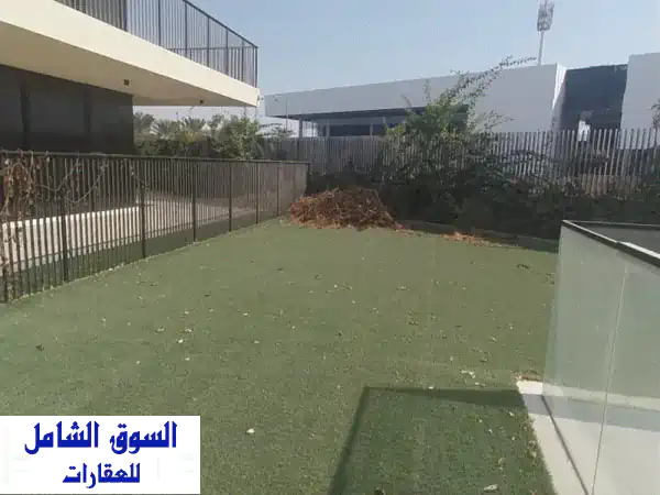 فرصة استثمارية لا تفوت: بناية حديثة للبيع في...