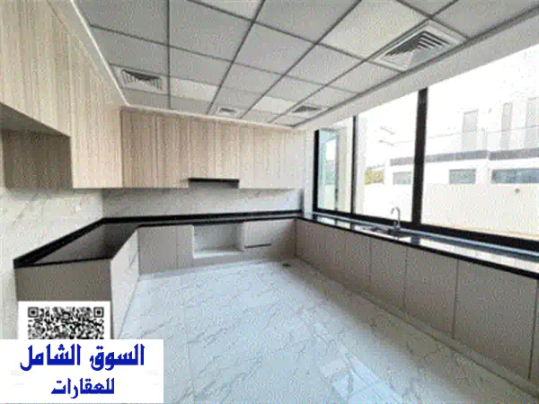 فيلا فاخرة للبيع بالزوراء الملكية، عجمان | 5 غرف ماستر، مسبح خاص وتراس | تملك حر، فرصة استثمارية