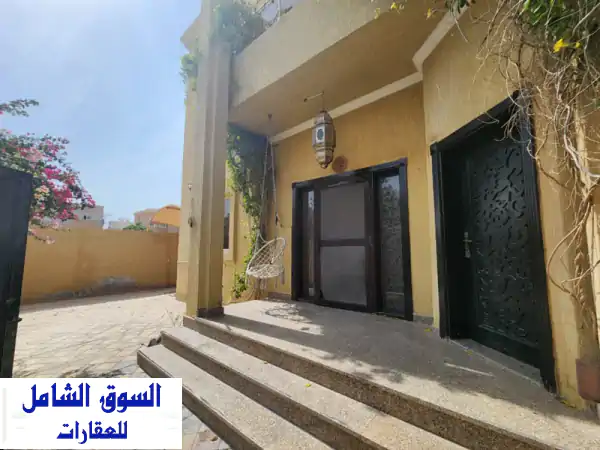 🏡 فيلا الأحلام للإيجار بالروضة 1 عجمان | 5 غرف نوم فسيحة | 95 ألف درهم سنوياً