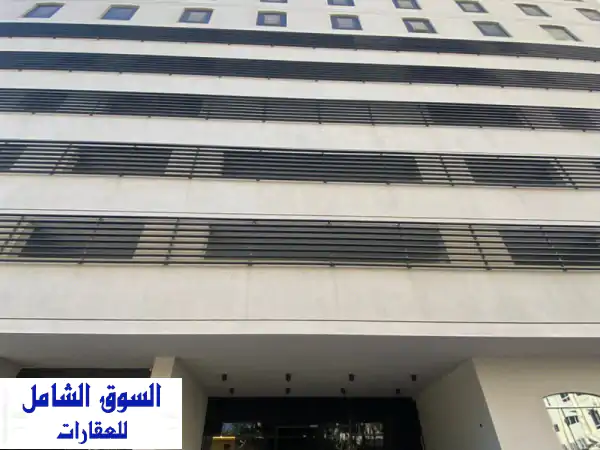 فرصة استثمارية نادرة على الكورنيش بناية جديدة...