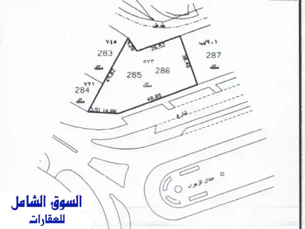 استثمار العمر: أرض زاوية 18,000 قدم مربع بموقع حيوي استراتيجي | مثالية لمستشفى أو مركز تجاري للبيع!