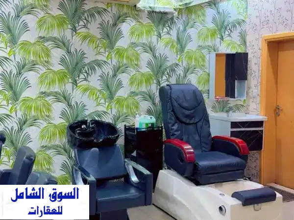 فرصة ذهبية: صالون نسائي فاخر للبيع بالكورنيش - جاهز للتشغيل بـ 60 ألف درهم شامل الرخصة!