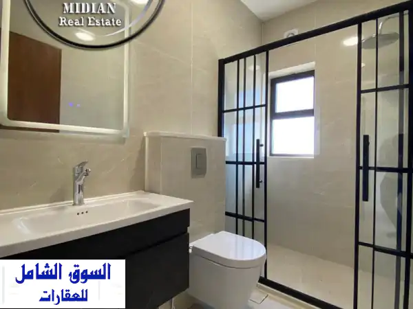 رقم الاعلان 9720 شقة دوبلكس جديدة طابق أخير مع رووف للبيع الرابية مساحة 320م مع تراسات تشطيبات ...