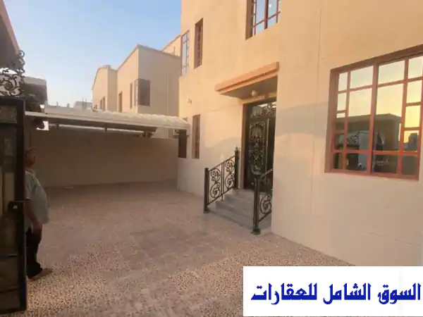 فيلا مستقلة بعين خالد 6 غرف للإيجار في عين الريان