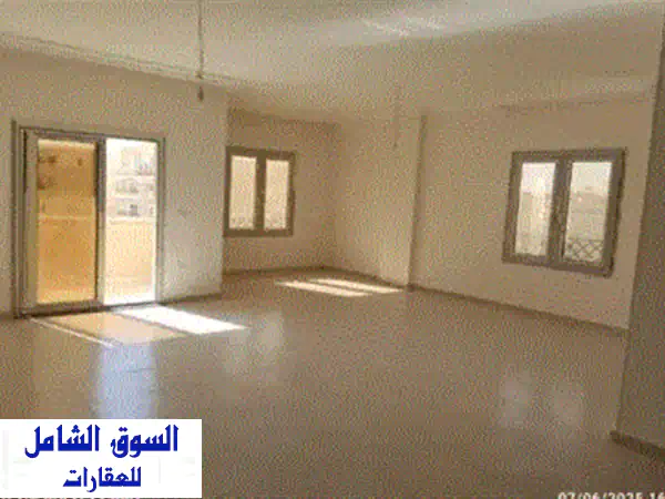 مقر إداري مميز بمصر الجديدة: مكتب 4 غرف نوم،...