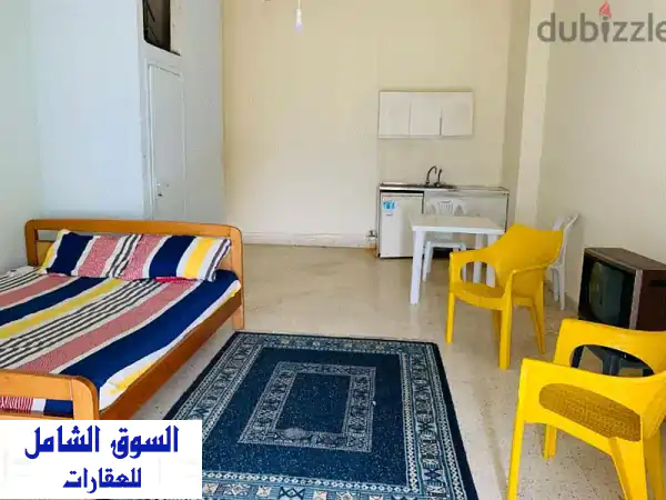 شاليه للإيجار في عمشيت على البحر | مفروش، طابق أرضي بإطلالة بحرية خلابة