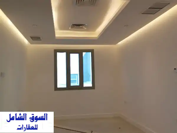 للإيجار: استوديو جديد في فنيطيس بتشطيب سوبر...