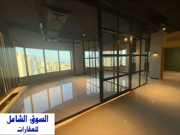 مكتب فاخر للإيجار بالشرق، الكويت | 100م² بإطلالة...