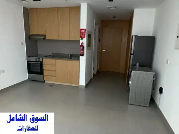 فرصة لا تعوّض: استوديو فخم للبيع بمويلح الشارقة بـ 450 ألف فقط! | الأقرب للمدينة الجامعية والمطار