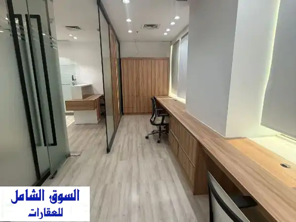 مكتب راقٍ للإيجار شرق الكويت: 90م نصف دور ببرج حديث ومواقف - فرصة للشركات المرموقة