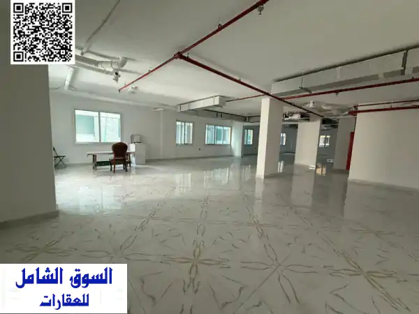 نبذة عنا مكتب أو طابق تجاري للإيجار السنوي في...