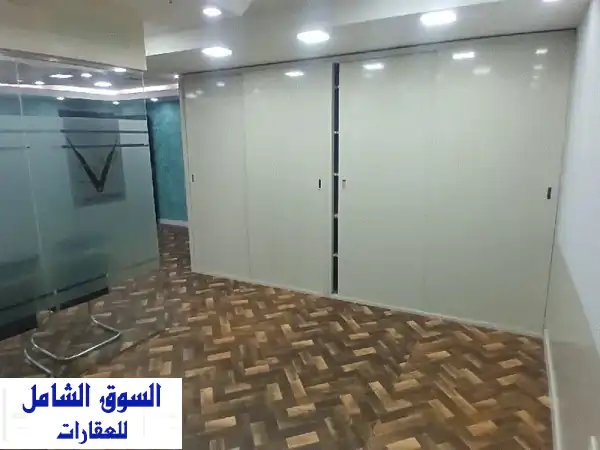 فرصة ذهبية: مكتب فاخر للبيع 1640 قدم² في أبراج الفالكون | مقسم وجاهز للاستلام الفوري