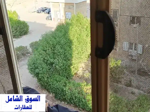 شقة للبيع 6 أكتوبر الحي 11: تشطيب 96م | غاز طبيعي | تمويل عقاري | قلب الخدمات