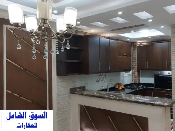 إيجار يومي فاخر: شقة أرضي مفروشة بجاردن خاصة في حدائق الأهرام | 3 غرف | مكيفة بالكامل | جراج خاص