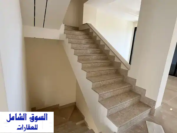 فيلا فاخرة للبيع في دابوق | بدر الجديدة - تشطيب فندقي 700م | من المالك مباشرة - قرب دوار خلدا