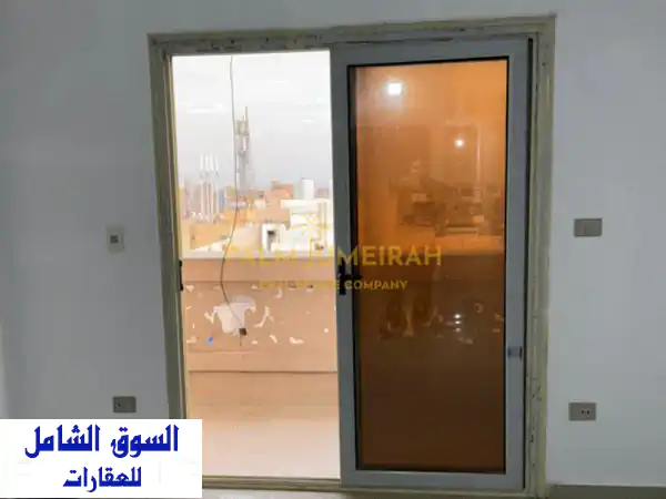 شقة الأحلام بجليم: 130م بفيو بحر بانورامي ساحر وخطوات من البحر | فرصة العمر!