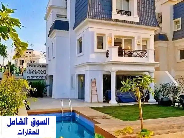 استلم فوراً! فيلا 3 أدوار متشطبة بفيو البحيرات |...