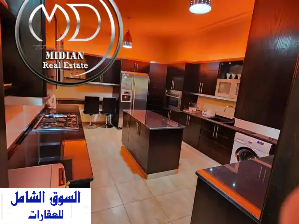 شقة شبه أرضي مفروشة للبيع بخلدا: 225م + تراس 50م | سوبر ديلوكس بسعر لا يُعوّض (9386)