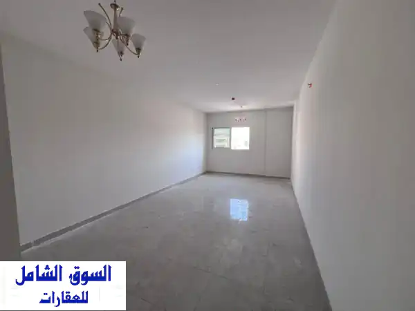 شقة فاخرة للإيجار السنوي بالرميلة، كورنيش عجمان...