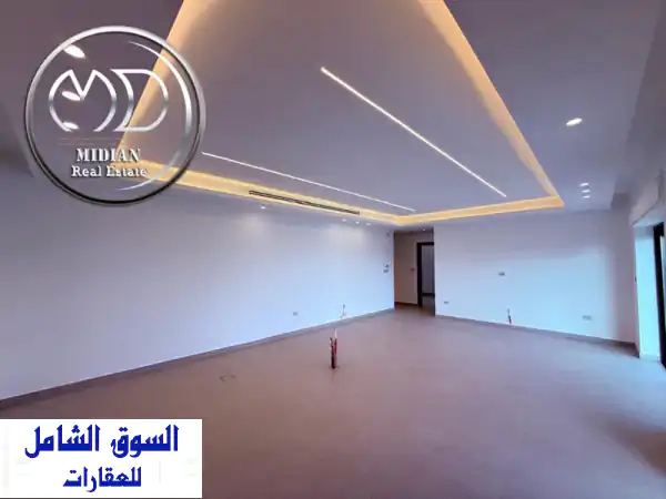 رووف فاخر وجديد للبيع بالظهير 320م | تراسات رحبة، إطلالة بانورامية وتشطيبات عصرية