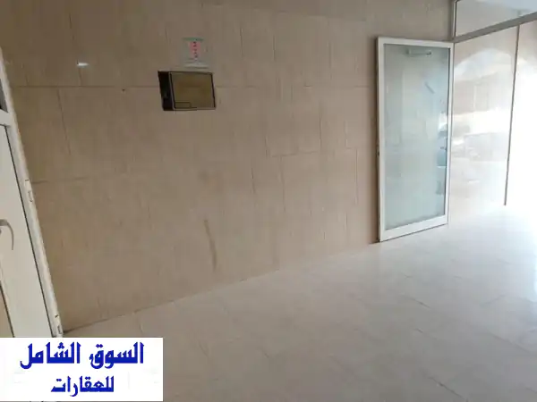 استوديو راقٍ للإيجار في البوطينة، الشارقة | مطبخ...