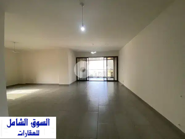 شقة للإيجار في حارة صخر، كسروان | 200م2 فاخرة...