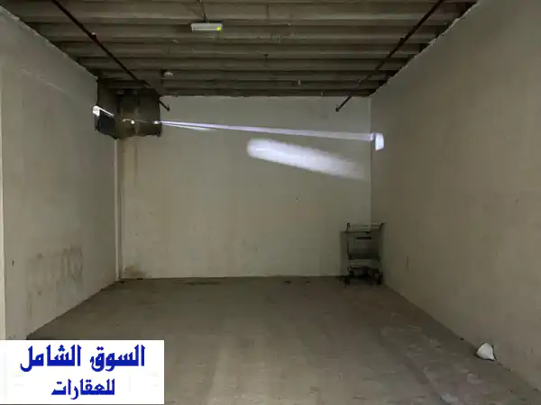 فرصة العمر! إيجار محل تجاري فخم 300م² في الشويخ الصناعية | موقع استراتيجي 4 طوابق ومواقف خاصة