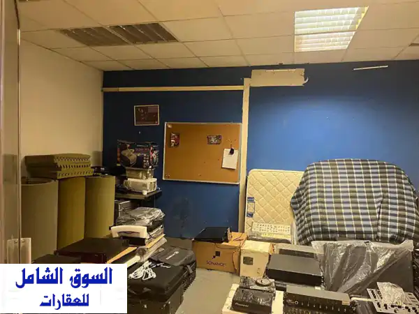 فرصة استثمارية نادرة: محل تجاري واسع 278م² للبيع في الرميل، بيروت - موقع حيوي ومدخل شاحنات