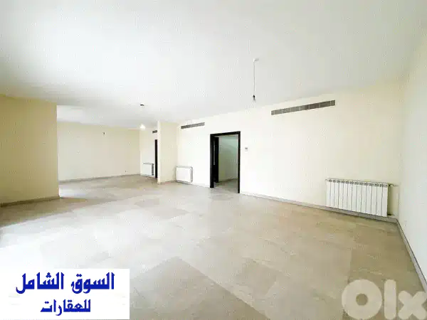 شقة الأحلام للبيع في الرملة البيضاء، بيروت | 300 م²...