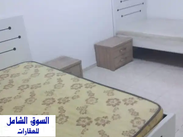 إيجار شقة عائلية فاخرة على الكورنيش: غرفتين وصالة | شامل الفواتير بـ 4500 درهم!