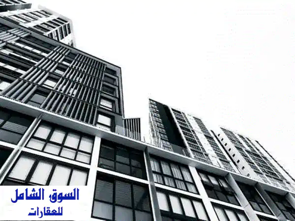 شقة أحلامك في وترفرونت ضبية! إطلالة مارينا...