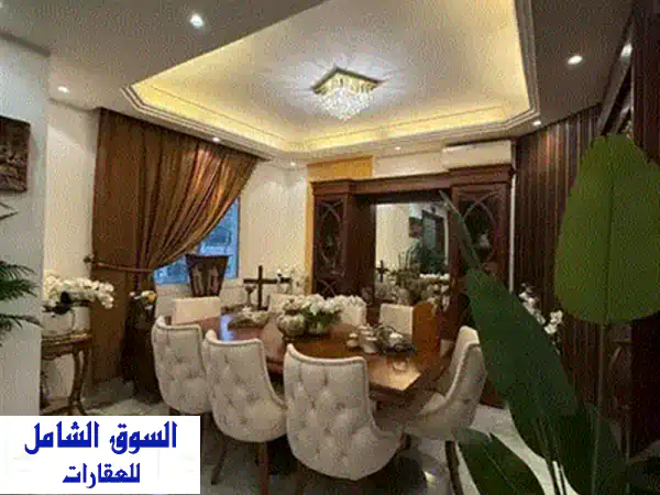 GMB105: شقة دوبلكس فاخرة للبيع في بلاط - 240م، تراس 200م وحديقة، إطلالة جبلية | جولدن مارك