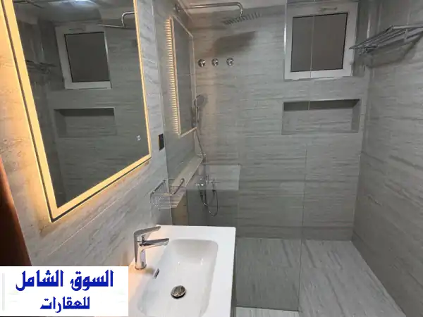 شقة للإيجار بالزهراء: 4 غرف نوم واسعة | مطبخ مجهز وغرفة خادمة | إيجار 1000 د.ك