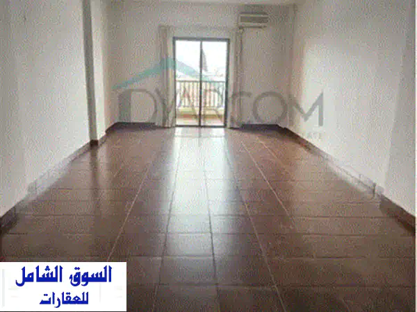 شقة للبيع في الأشرفية، بيروت | 90 متر مجددة بالكامل | مصعد 24/7 | فرصة سكن واستثمار لا مثيل لها REF#RE133292