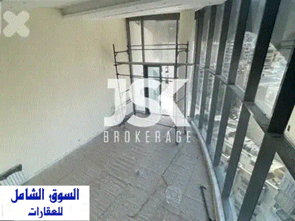 شقة أحلامك للإيجار في الحمرا: 3 غرف نوم، فسيحة، وقرب الجامعة الأمريكية (AUB) و IC | L20130