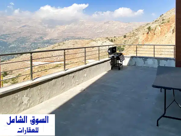 شاليه فخم للبيع في الزعرور بإطلالة جبلية خلابة وتراس كبير (138م² + 36م²)