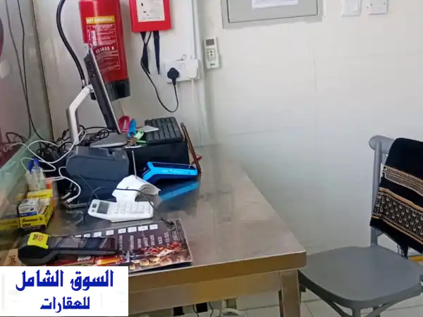 امتلك كافيتريا أحلامك فوراً: للبيع المستعجل بعجمان الروضة 2 - موقع استراتيجي، معدات جديدة، فريق عمل متكامل!