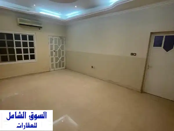 غرفة وصالة مع حوش ومطبخ منفصل في خزام بسعر مناسب...