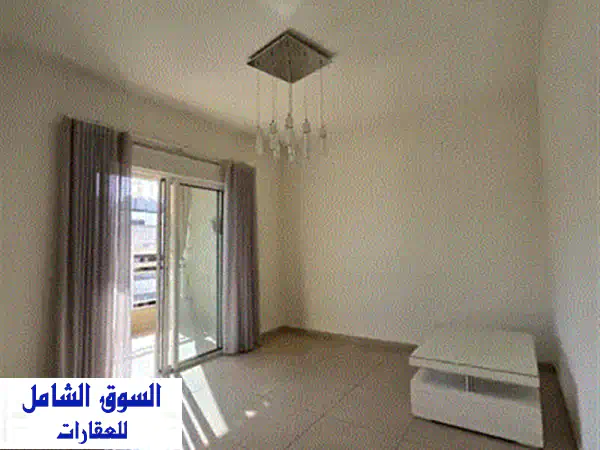 شقة فاخرة مفروشة للايجار في برمانا: 170م²، تراس 130م² بمسبح خاص و3 غرف نوم!