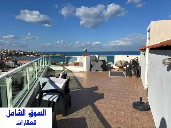 شقة فخمة للبيع في حارة صخر: 185م² مع سطح خاص 185م²...