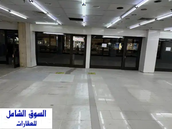 للإيجار 7 محلات جنب بعض في المنطقة الشرقية. أي عدد...