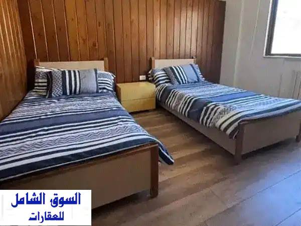 فرصة استثنائية: شاليه فاخر 70م² مفروش بالكامل للبيع في عيون السيمان | تدفئة مركزية وطاقة شمسية!