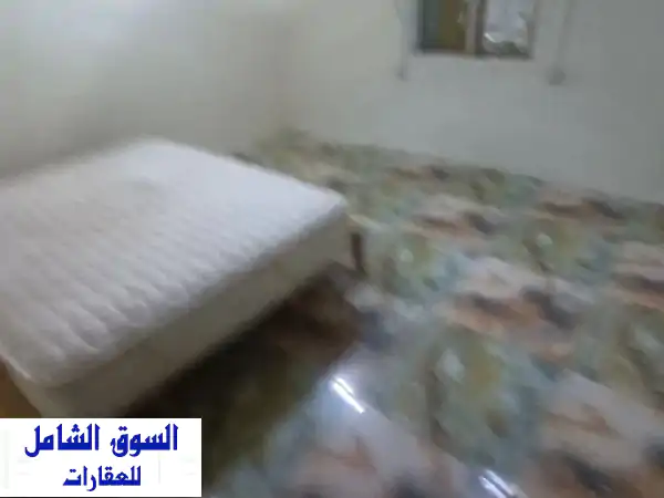 للإيجار بنت هاوس مع السطح في أبو هامور قريب دار...