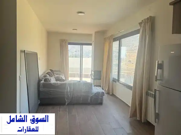 شقة فاخرة جديدة للبيع في فاريا: إطلالة مفتوحة...