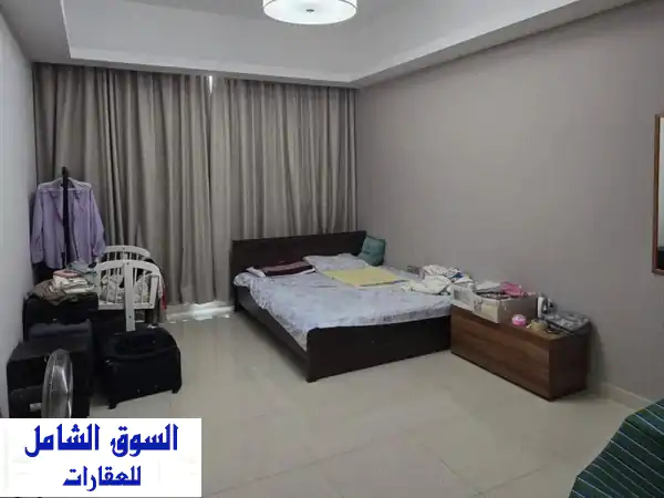 فرصة ذهبية! شقة غرفة وصالة فاخرة للبيع في...