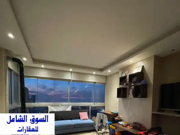 شقة أحلامك في بلونة، كسروان: إطلالة بحرية ساحرة،...