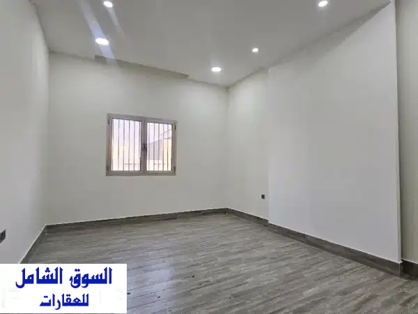 شقة للبيع في الحد الجديدة، البحرين | 3 غرف نوم واسعة، مكيفات، موقف خاص، 136م² بسعر 45 ألف د.ب