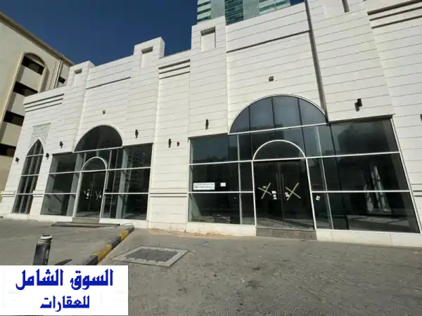 معرض تجاري فاخر للإيجار بالقاسمية، الشارقة | موقع استراتيجي ورؤية لا مثيل لها لنجاح عملك
