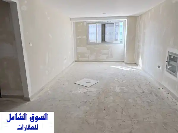 فرصة ذهبية: مكتب تجاري (أول ساكن) للايجار في...